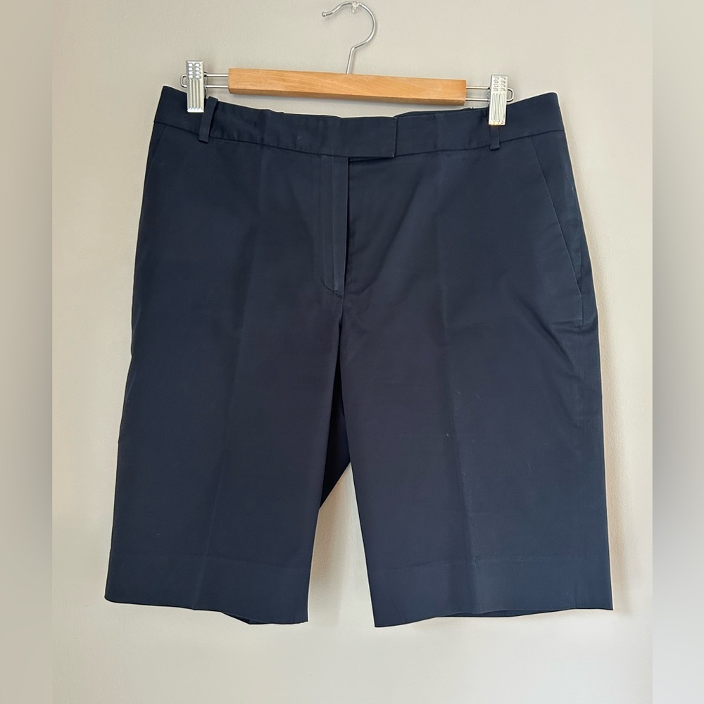 Brooks Brothers 8 Navy Women's Tailored Bermuda Shorts